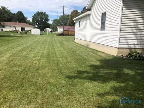211 N Union St, Edon, OH 43518 photo 11