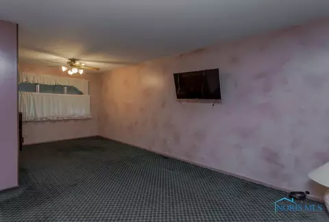 50 Bloomfield Ave, Toledo, OH 43607 photo 9