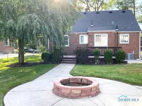 702 Continental Blvd, Toledo, OH 43607 photo 25