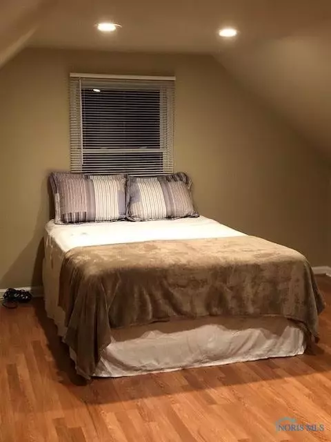 702 Continental Blvd, Toledo, OH 43607 photo 11
