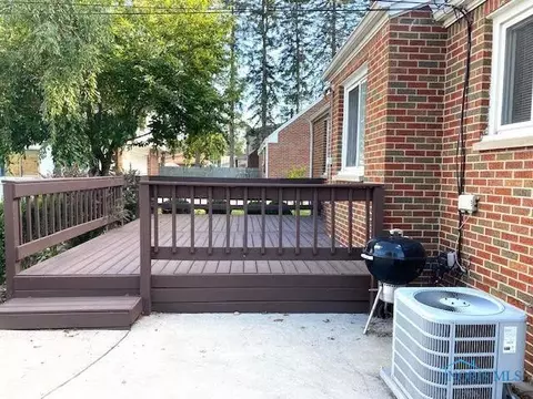 702 Continental Blvd, Toledo, OH 43607 photo 26