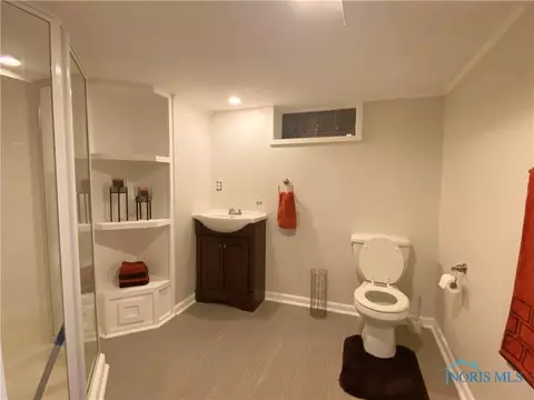 702 Continental Blvd, Toledo, OH 43607 photo 21