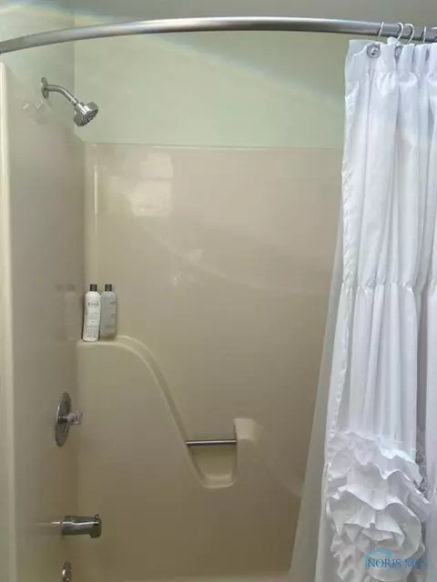 134 Deerfield Cir, Bryan, OH 43506 photo 24