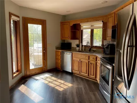 134 Deerfield Cir, Bryan, OH 43506 photo 8