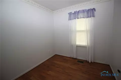 206 Harrison Ave, Walbridge, OH 43465 photo 19
