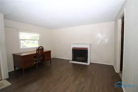 206 Harrison Ave, Walbridge, OH 43465 photo 33