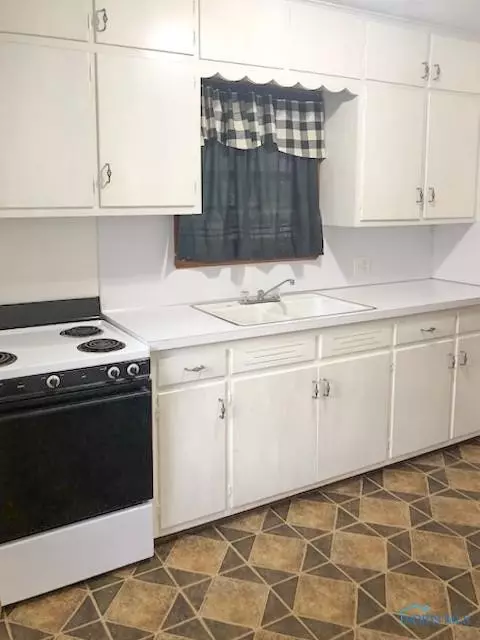 1903 Perth St, Toledo, OH 43607 photo 8