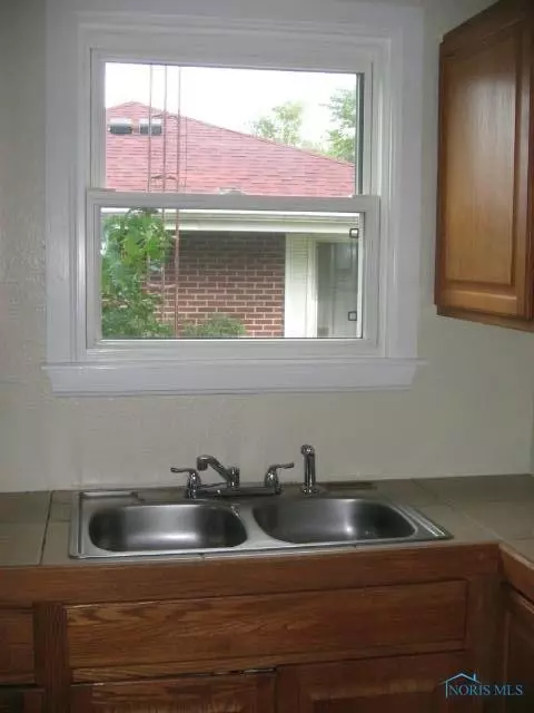 621 Secor Rd, Toledo, OH 43607 photo 4