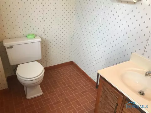 970 W Maple St, Clyde, OH 43410 photo 26