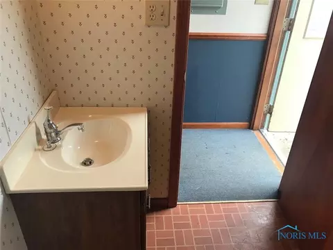 970 W Maple St, Clyde, OH 43410 photo 27