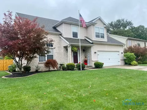 2205 Maple Tree Dr, Maumee, OH 43537 photo 1