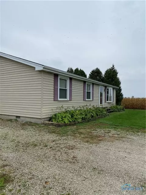 5463 Keller Rd, Walbridge, OH 43465 photo 5