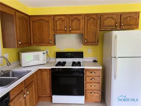 5463 Keller Rd, Walbridge, OH 43465 photo 14