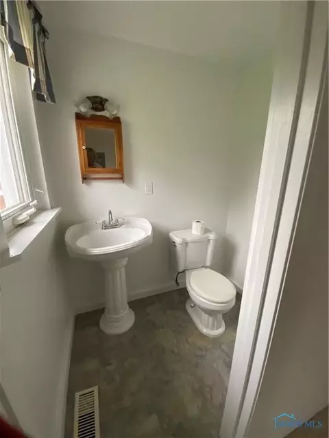 5463 Keller Rd, Walbridge, OH 43465 photo 30
