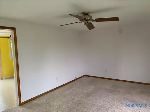 5463 Keller Rd, Walbridge, OH 43465 photo 17