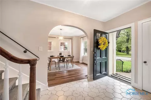 2128 Shenandoah Rd, Toledo, OH 43607 photo 5