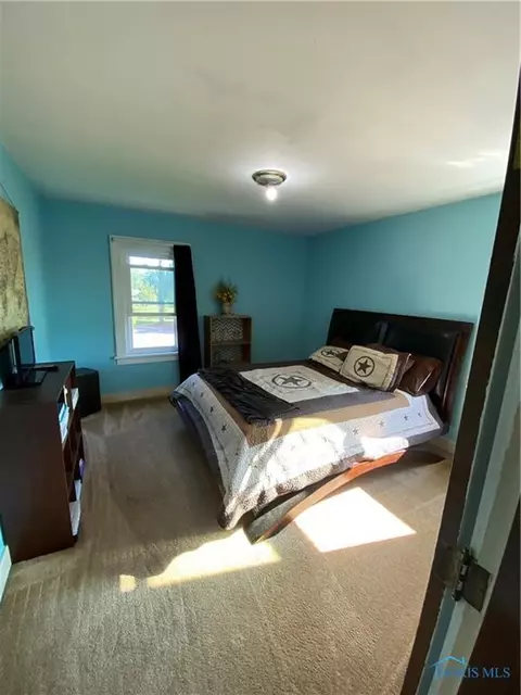 225 W Maple St, Deshler, OH 43516 photo 23