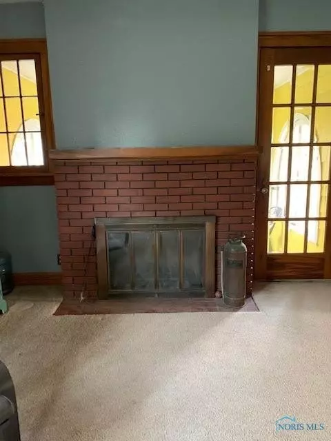 225 W Maple St, Deshler, OH 43516 photo 6