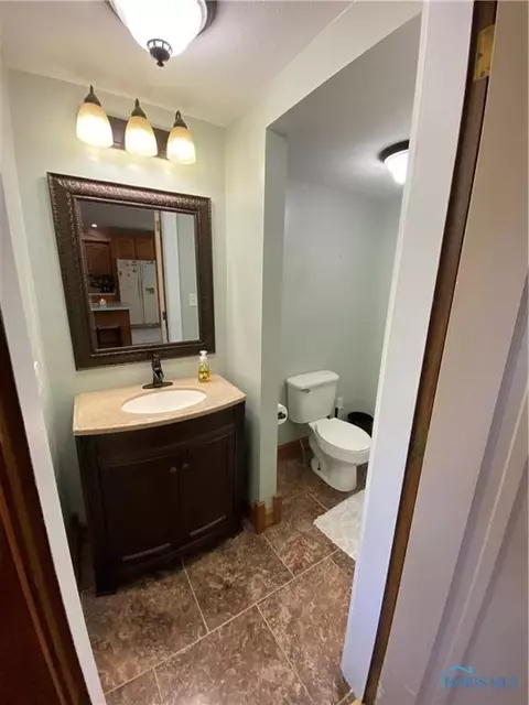 225 W Maple St, Deshler, OH 43516 photo 16
