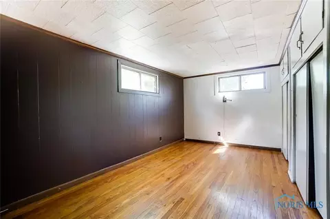 104 E 8th St, Sycamore, OH 44882 photo 17