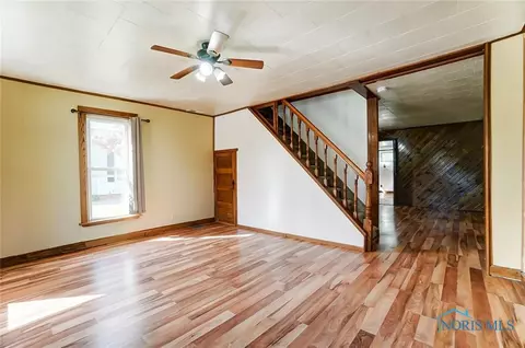 104 E 8th St, Sycamore, OH 44882 photo 7