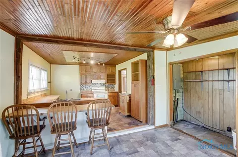 104 E 8th St, Sycamore, OH 44882 photo 10