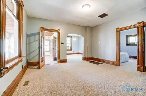 436 N Simon St, Ada, OH 45810 photo 10