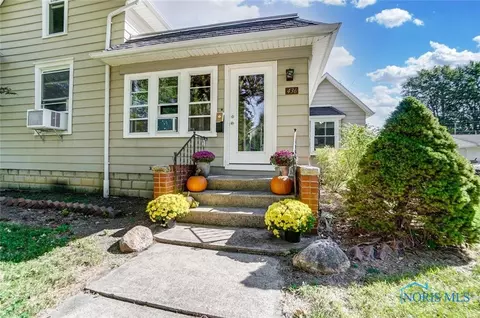 436 N Simon St, Ada, OH 45810 photo 3