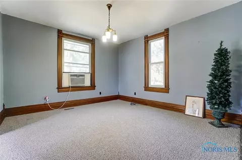 436 N Simon St, Ada, OH 45810 photo 7