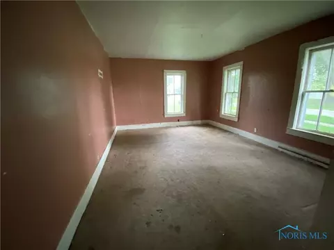 112 E Short St, Stryker, OH 43557 photo 4