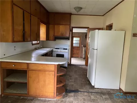 112 E Short St, Stryker, OH 43557 photo 8