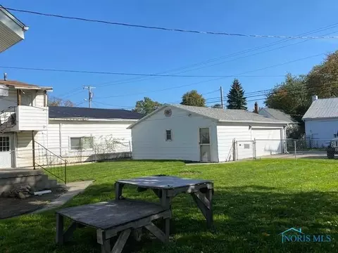 627 S Main St, Bryan, OH 43506 photo 2