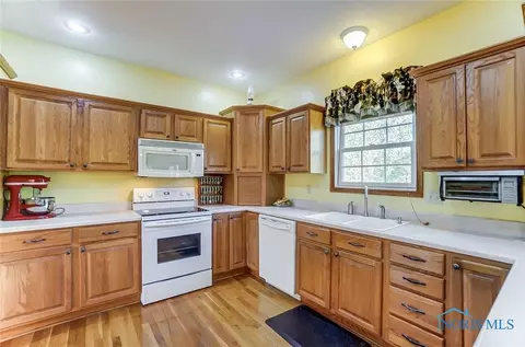 762 Timberview Dr, Findlay, OH 45840 photo 10