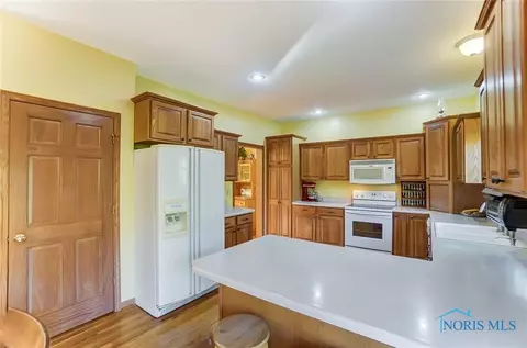 762 Timberview Dr, Findlay, OH 45840 photo 11