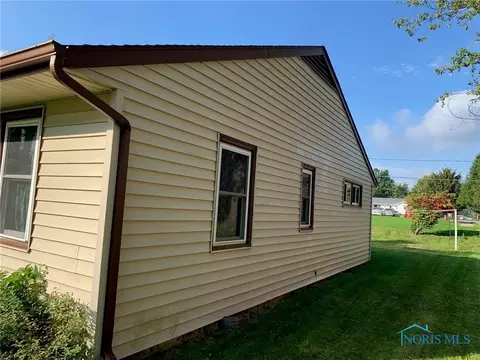112 Elbar Dr, Bryan, OH 43506 photo 3