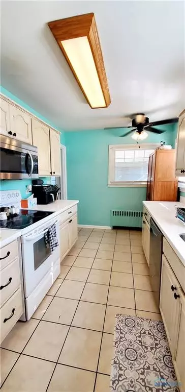 404 N Center St, Wayne, OH 43466 photo 8