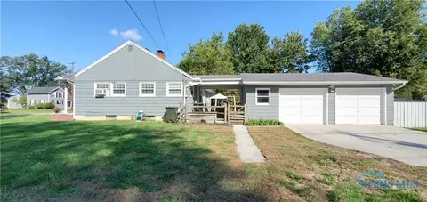 404 N Center St, Wayne, OH 43466 photo 2
