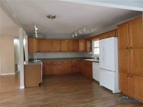 600 Taylor Rd, Bryan, OH 43506 photo 7
