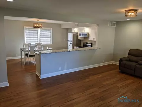1701 Cherry Ln, Findlay, OH 45840 photo 6