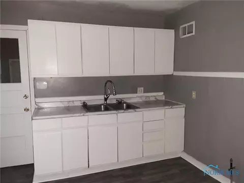 1785 Tecumseh St, Toledo, OH 43607 photo 9