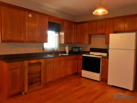 52 S Belmore St, Leipsic, OH 45856 photo 6