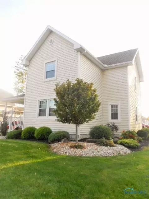 408 E Liberty St, Leipsic, OH 45856 photo 3