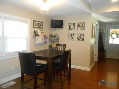 408 E Liberty St, Leipsic, OH 45856 photo 7