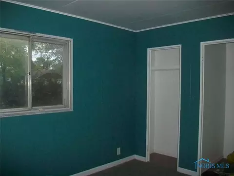 402 Dickens Dr, Toledo, OH 43607 photo 4