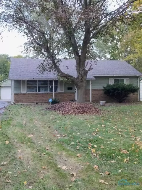 402 Dickens Dr, Toledo, OH 43607 photo 1