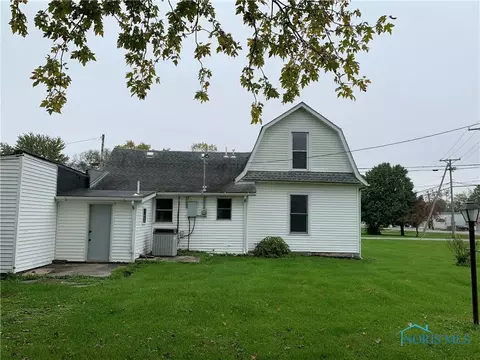 706 E Wayne St, Paulding, OH 45879 photo 2