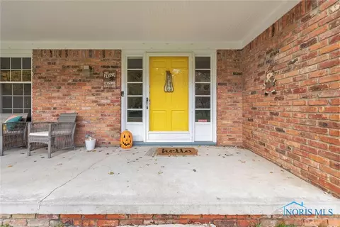 4622 Burningtree Dr, Toledo, OH 43623 photo 4
