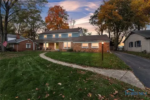 4622 Burningtree Dr, Toledo, OH 43623 photo 2