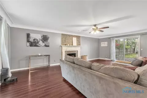 4622 Burningtree Dr, Toledo, OH 43623 photo 8