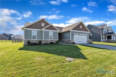 7491 Shoemaker Dr, Waterville, OH 43566 photo 2